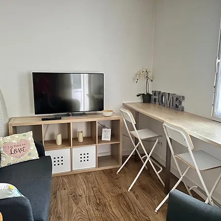 Appartement Cosy Avec Terrasse, Centre Pour Professionnels Et Courts Séjours *