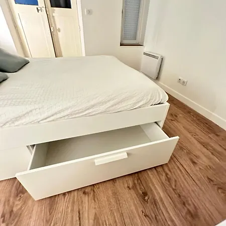 Appartement Cosy Avec Terrasse, Centre Pour Professionnels Et Courts Séjours Reims