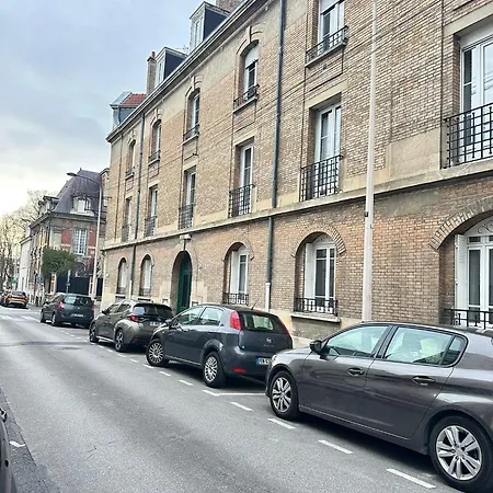 Appartement Cosy Avec Terrasse, Centre Pour Professionnels Et Courts Séjours Reims