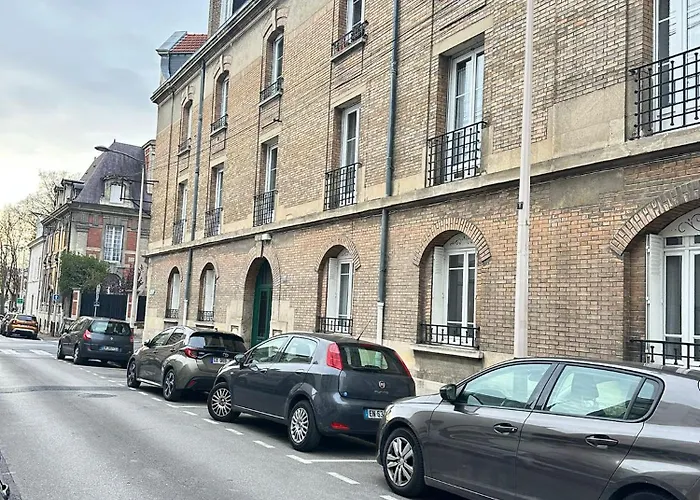 Appartamento Cosy Avec Terrasse, Centre Pour Professionnels Et Courts Séjours Reims