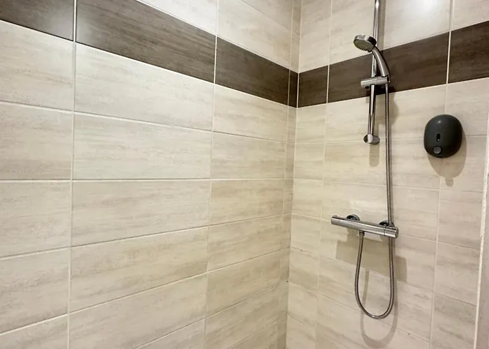 Cosy Avec Terrasse, Centre Pour Professionnels Et Courts Séjours Appartamento